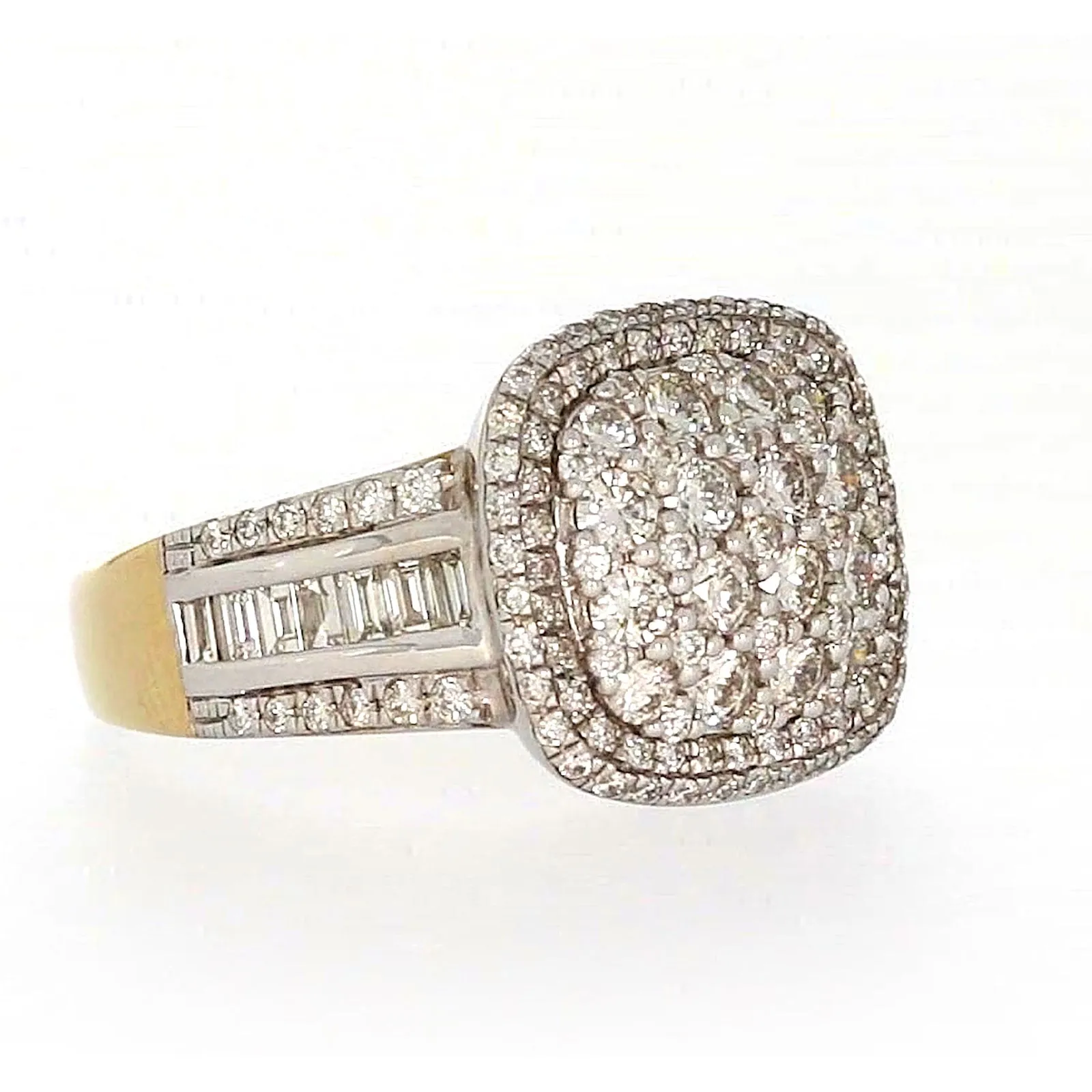 9ct Two Tone Gold Round Brilliant Cut 1.50 Carat tw of Diamonds Ring