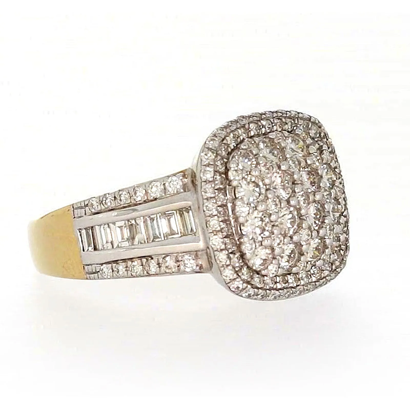 9ct Two Tone Gold Round Brilliant Cut 1.50 Carat tw of Diamonds Ring