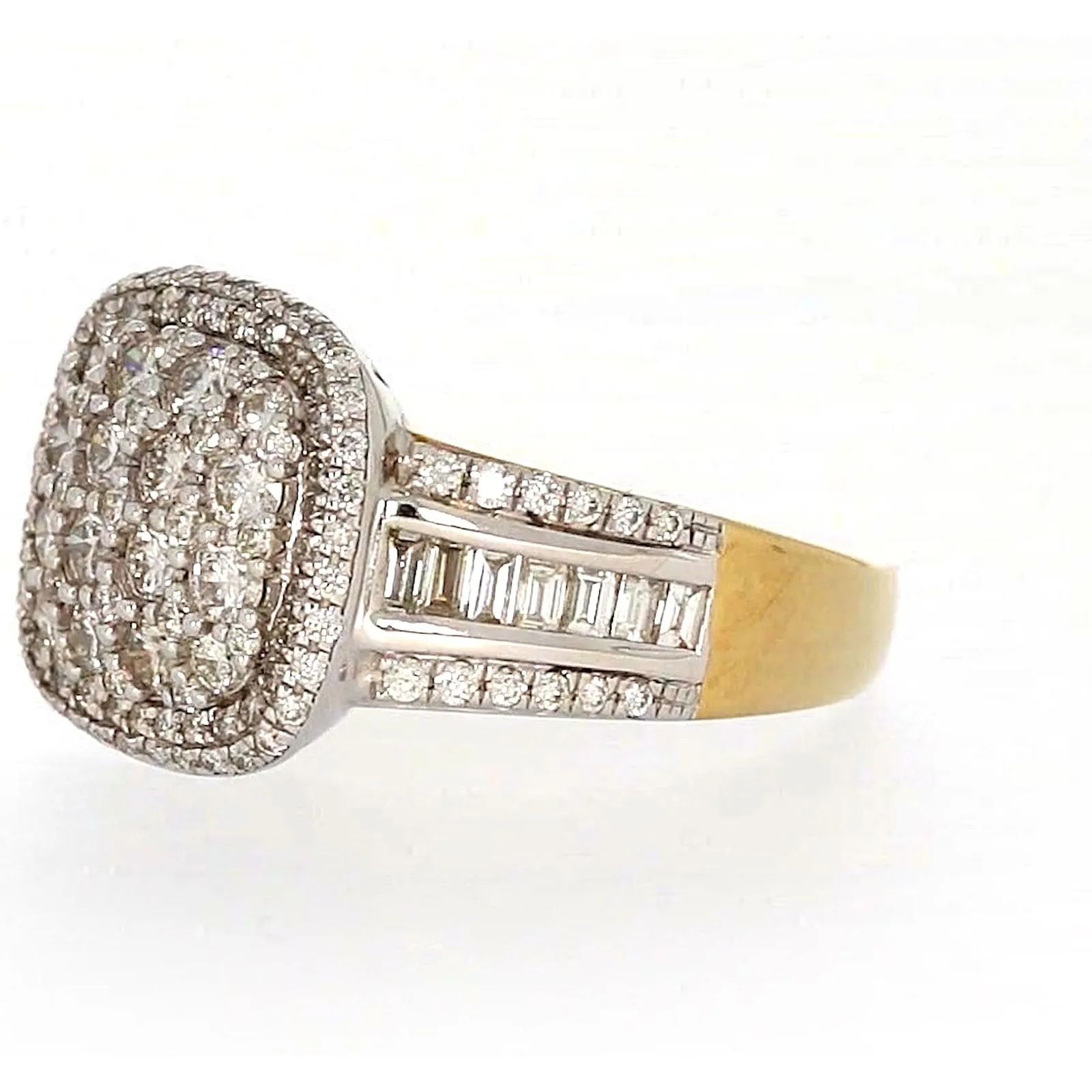 9ct Two Tone Gold Round Brilliant Cut 1.50 Carat tw of Diamonds Ring